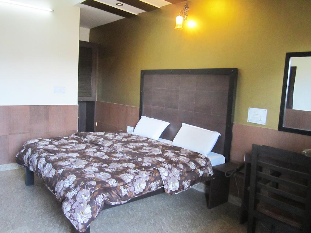 Hotel Chitra Heritage Haridwār Cameră foto